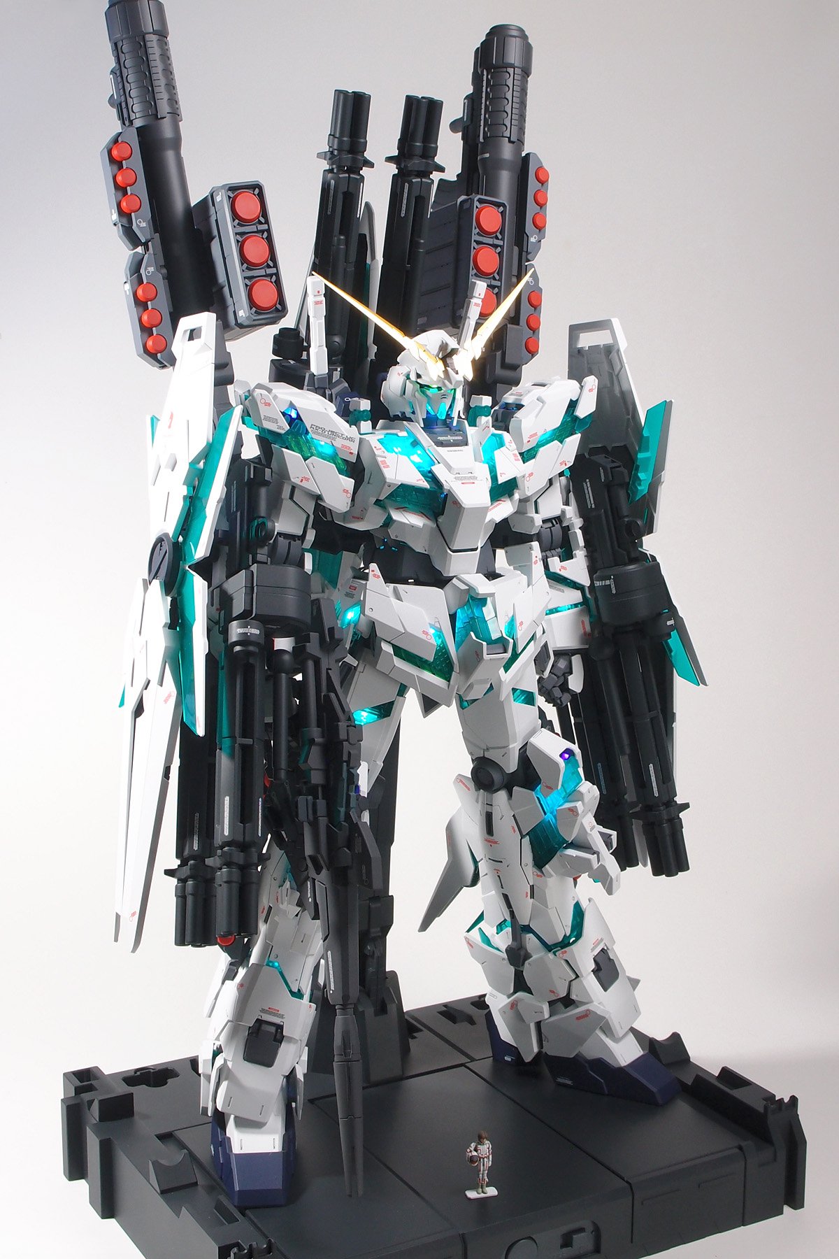 pg ユニコーンガンダム フルアーマー  LEDユニット込