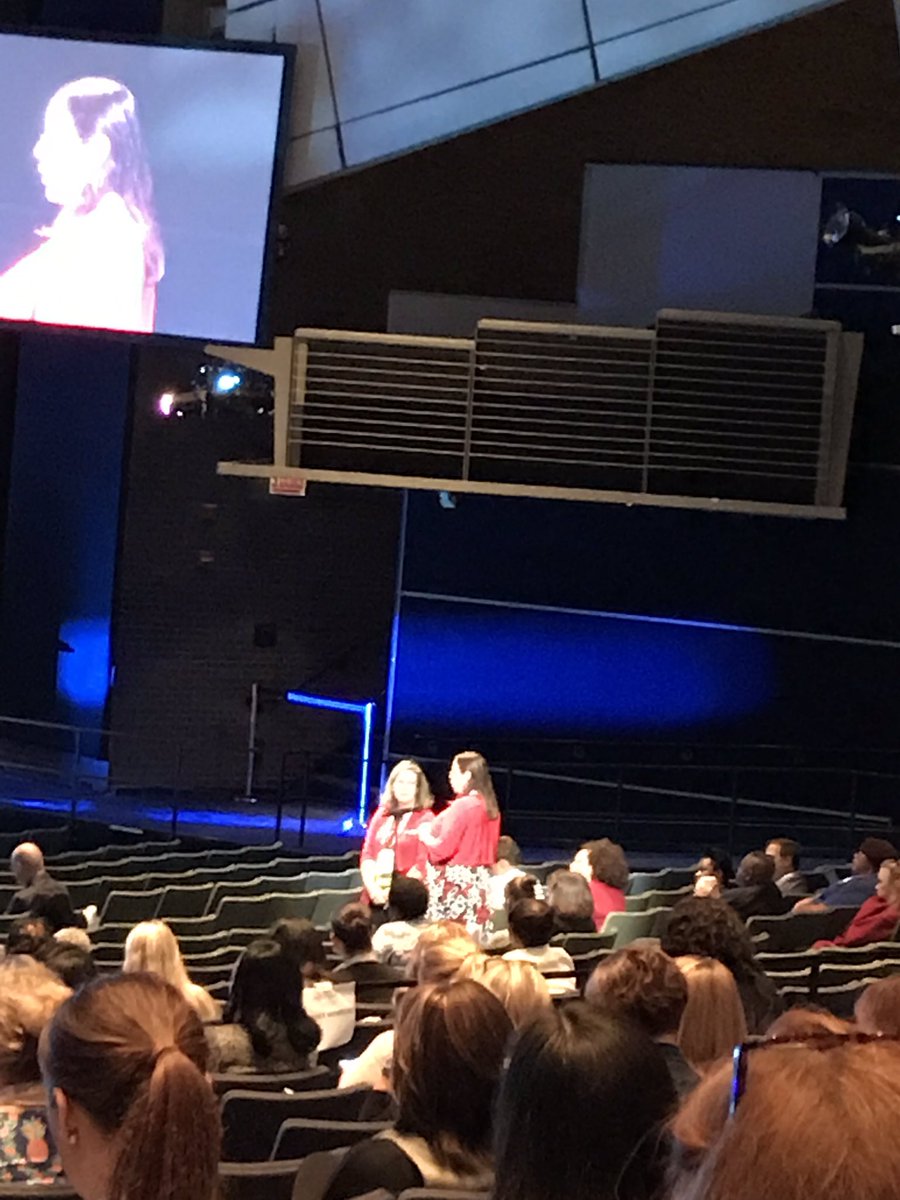 KeevaRussell's tweet photo. How can physician’s help to reduce burnout and work more efficiently? That is what Kelly Cooper asked the panel with Patrice A. Harris, MD, MA  President of the AMA, David O. Barbe, MD, MHA, Past President of the AMA and Wylecia Wiggs Harris, PHD, CAE, AHIMA CEO #AHIMA19 https://t.co/2Zjv0f9clV
