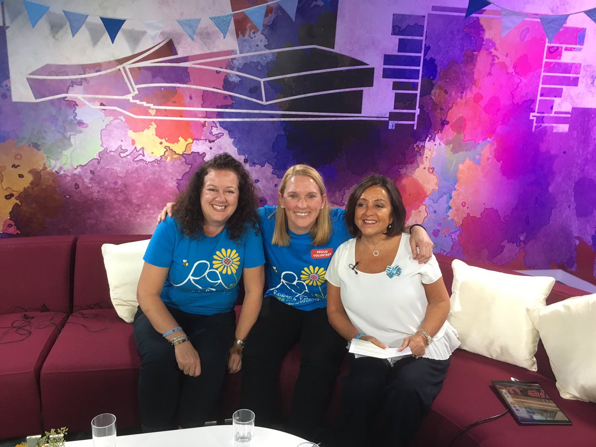 scopelandboxer's tweet photo. Great afternoon in the studio at  @TCWorldwideHQ as part of their 25 hour Reuathon! Thanks to all their fabulous staff (&amp; CEO!) for making me so welcome. So proud to be an ambassador for such an incredible charity as @ReubensRetreat and Nic ...you’re just amazing. ❤️💙🌻🌈🐞🐝🌟 https://t.co/6n89QMp30L
