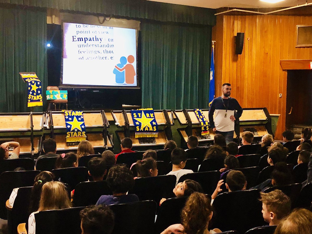 ArtWithMsBell's tweet photo. Today we came together to kickoff our schoolwide Positive School Climate Character Strength Initiative. Our Stark Stars are ready to shine bright!  ☮️❤️🙏🏽✨  

#starkstars #emotionalIntelligence #charactereducation #spsmind #spsheart #spsbody #grit #kindness https://t.co/WozTnneGBw