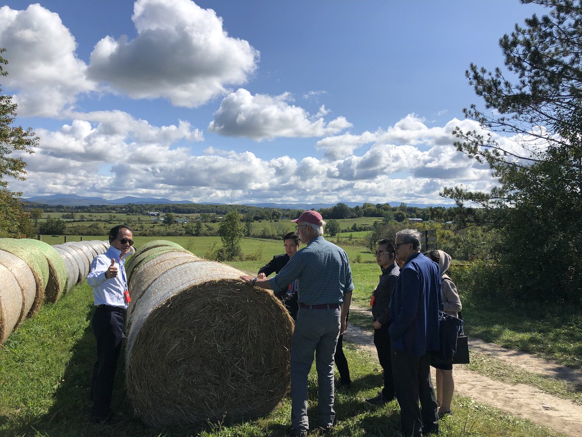 VCWA's tweet photo. Thumbs up for sustainable agriculture at @philoridgefarm #AgrTradeVT https://t.co/mNFcVrFGkU
