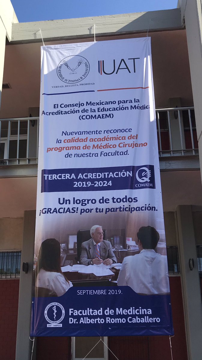 pjriverag's tweet photo. Mi facultad está de fiesta. Develación de la placa de Acreditación por #COMAEM. Participación de todos: Directivos, Docentes, Alumnos, personal Administrativo, Mantenimiento, Intendencia. #VanTres #ExitoDeTodos https://t.co/IILo5mRVZy