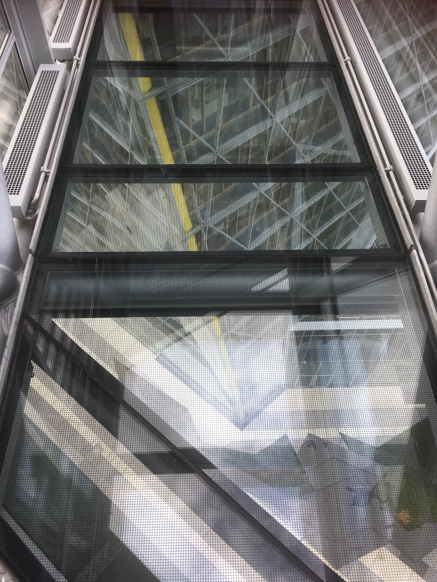 hrhartweg's tweet photo. #LVM #VVaG: toller #Austausch und viel #Input bei gut aufgestellter #PKV. Allerspätestens der #Rundgang über den #LVMCampus offenbarte das hohe #Niveau - hier: Blick auf @muenster_de aus luftigem Verbindungsgang zwischen den Türmen. Danke! 👋 #WBS #WiesbadenBusinessSchool #BHCE👌 https://t.co/j0mxob6TMH