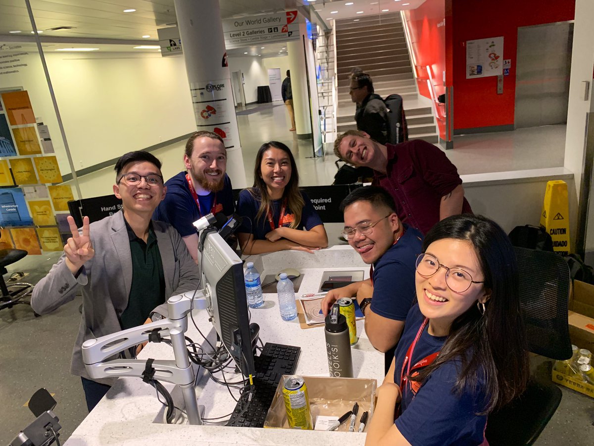 vchan's tweet photo. Still in awe &amp; honestly, in shock, at how smoothly the @vanstartupweek Recruitment Fair ran last night. First time in history that we were cleaned up, packed up &amp; out of @scienceworldca before 9:30PM &amp; I was home just past 10PM &amp; ate dinner. 🙌🏻 Unreal. 
#VSWRecruit #VSW2019 https://t.co/fdQtGztoeB