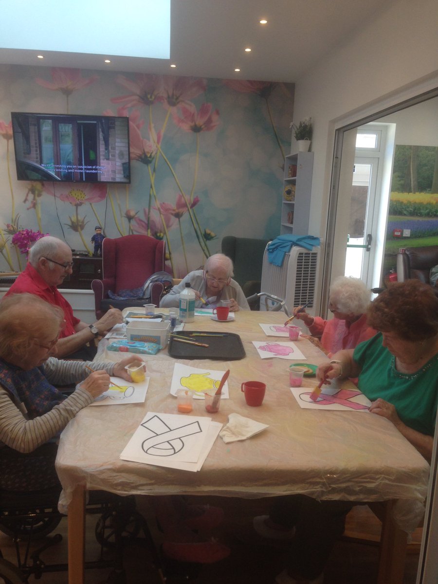 RowallanHouse's tweet photo. Our lovely Ladies &amp; Gentlemen have been hard at it preparing for Fridays Coffee Morning... 😁👌✂️❤️☕️

"𝐑𝐨𝐰𝐚𝐥𝐥𝐚𝐧 𝐇𝐨𝐮𝐬𝐞 𝐖𝐡𝐞𝐫𝐞 𝐂𝐚𝐫𝐢𝐧𝐠 𝐂𝐨𝐦𝐞𝐬 𝐅𝐢𝐫𝐬𝐭"

https://t.co/Vtj5wX5tKn | Residential | Day Care | Respite | Dementia @NAPAlivinglife https://t.co/mHagM1aQ86