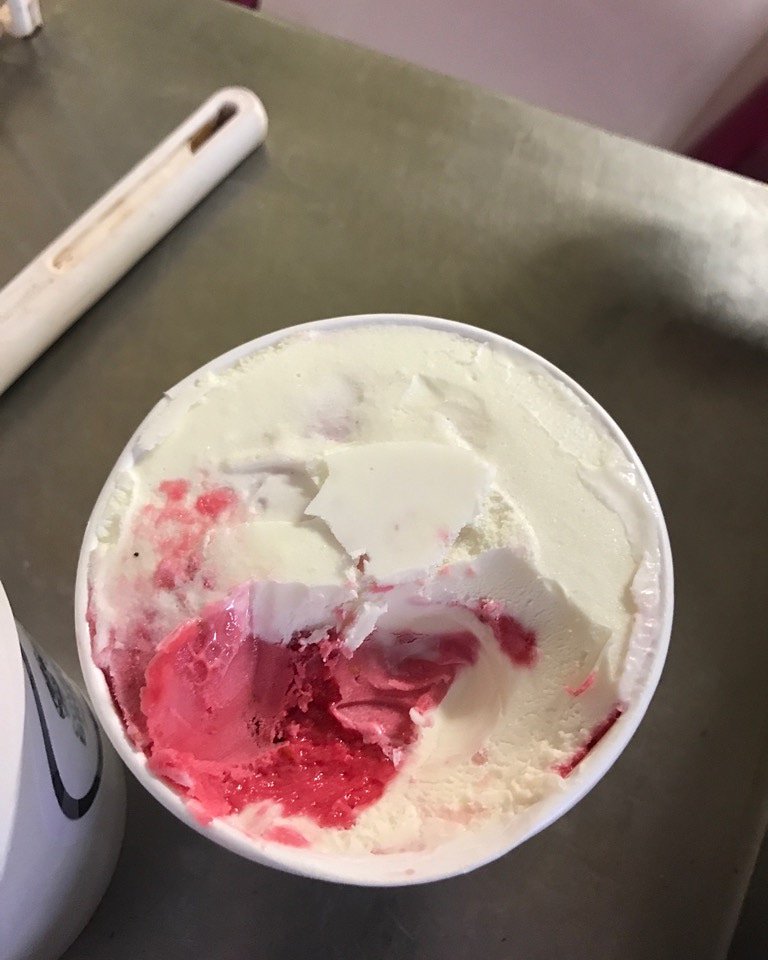 AshtonBrew's tweet photo. Shout out to @carpcustomcreamery for creating this amazing " ABC Matt's Berries" ice cream!!!!!! π Lots of warm weather in the forecast this week, perfect time to go out to Carp to eat ice cream!!! π¦β¨π» #ashtonbrew #localcreamery #localbeer #carp #ottawavalley https://t.co/vSkRp21PAt