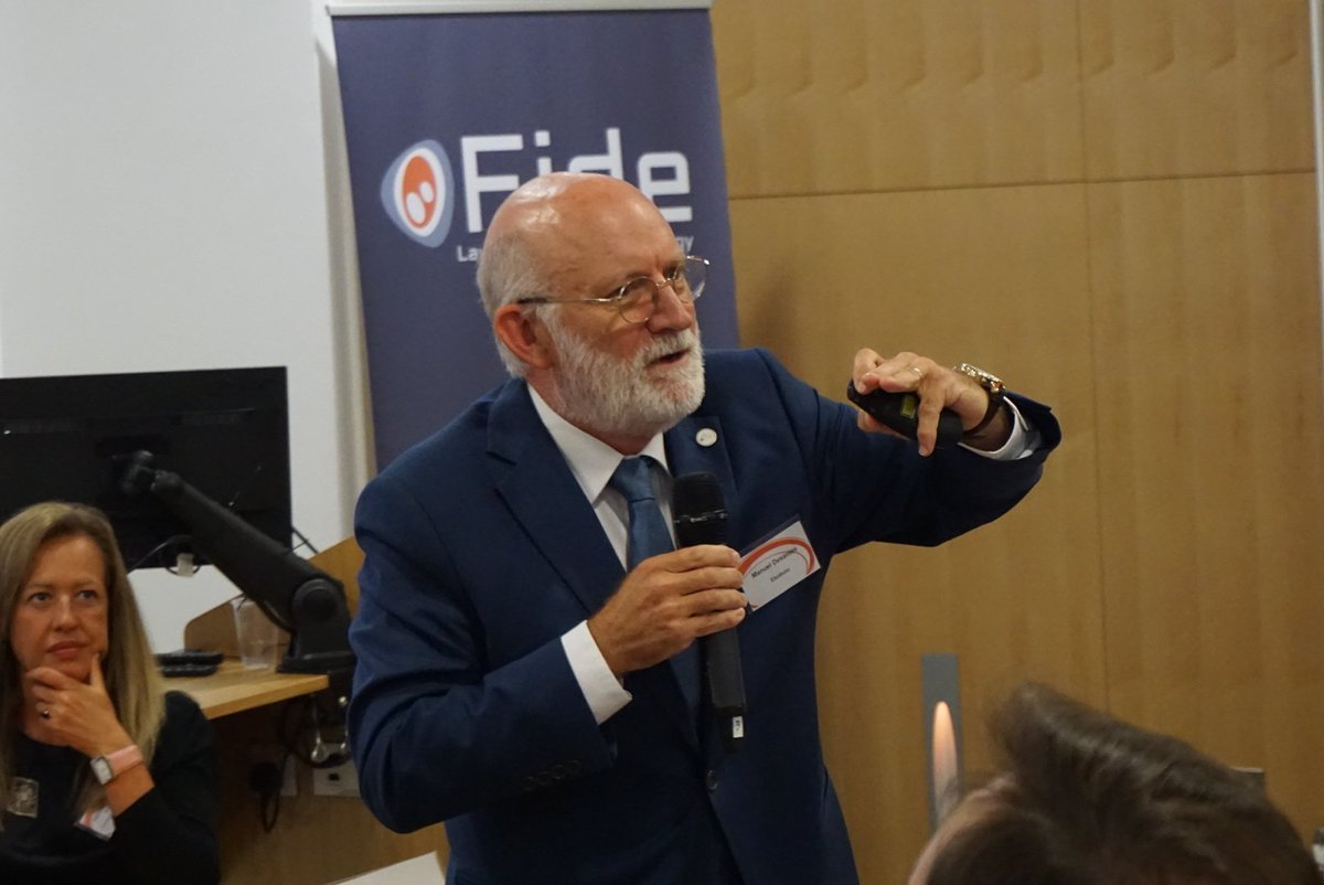 fide_fundacion's tweet photo. Technology needs to become more human-centric in order to tackle this new era of #AI and #BigData.
@DesantesManuel
#FideCongressAI https://t.co/HNHlISLYxO