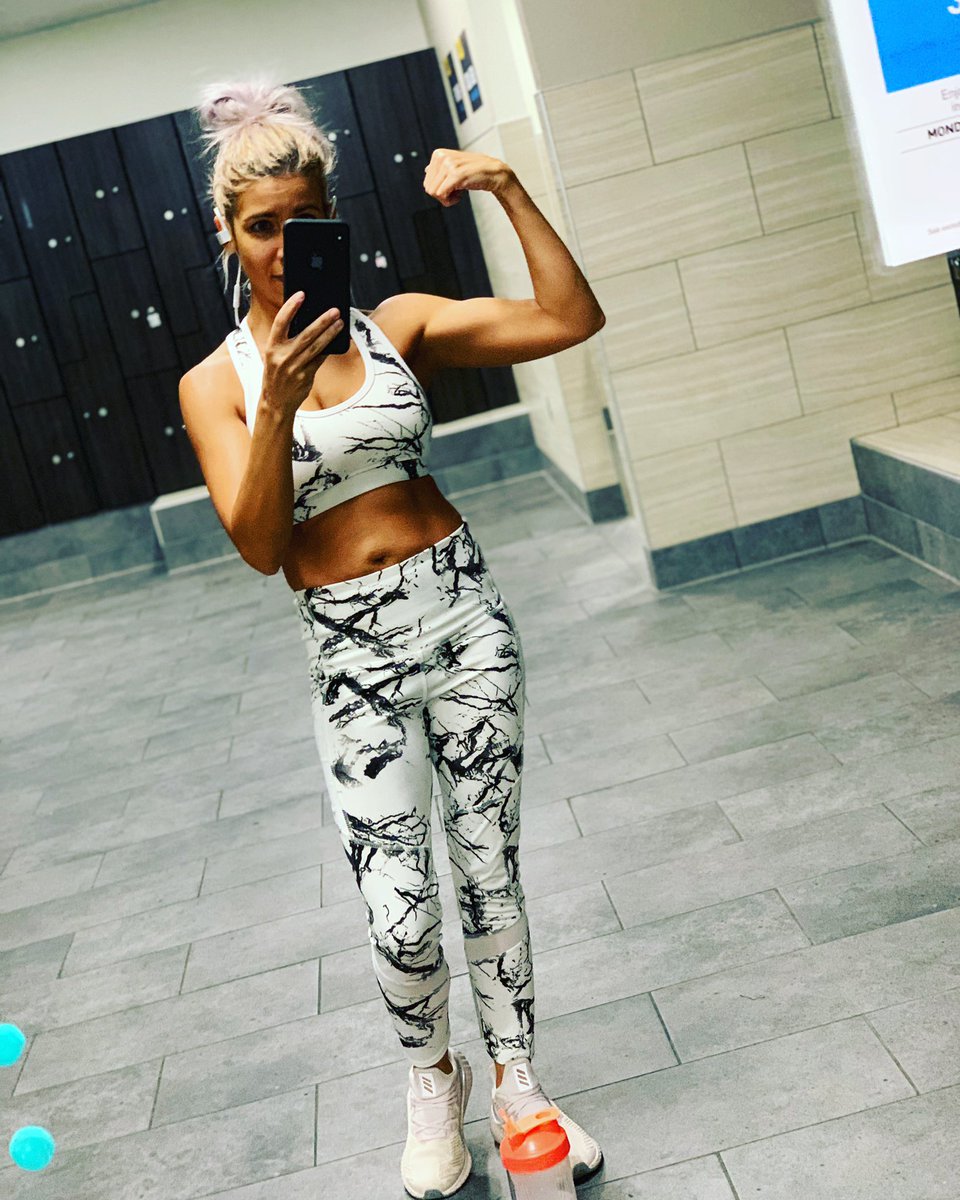 MuscleGirlsFit1's tweet photo. Show us your #muscle! #fitfam #gains #fitness https://t.co/rMfi6Wa1bY