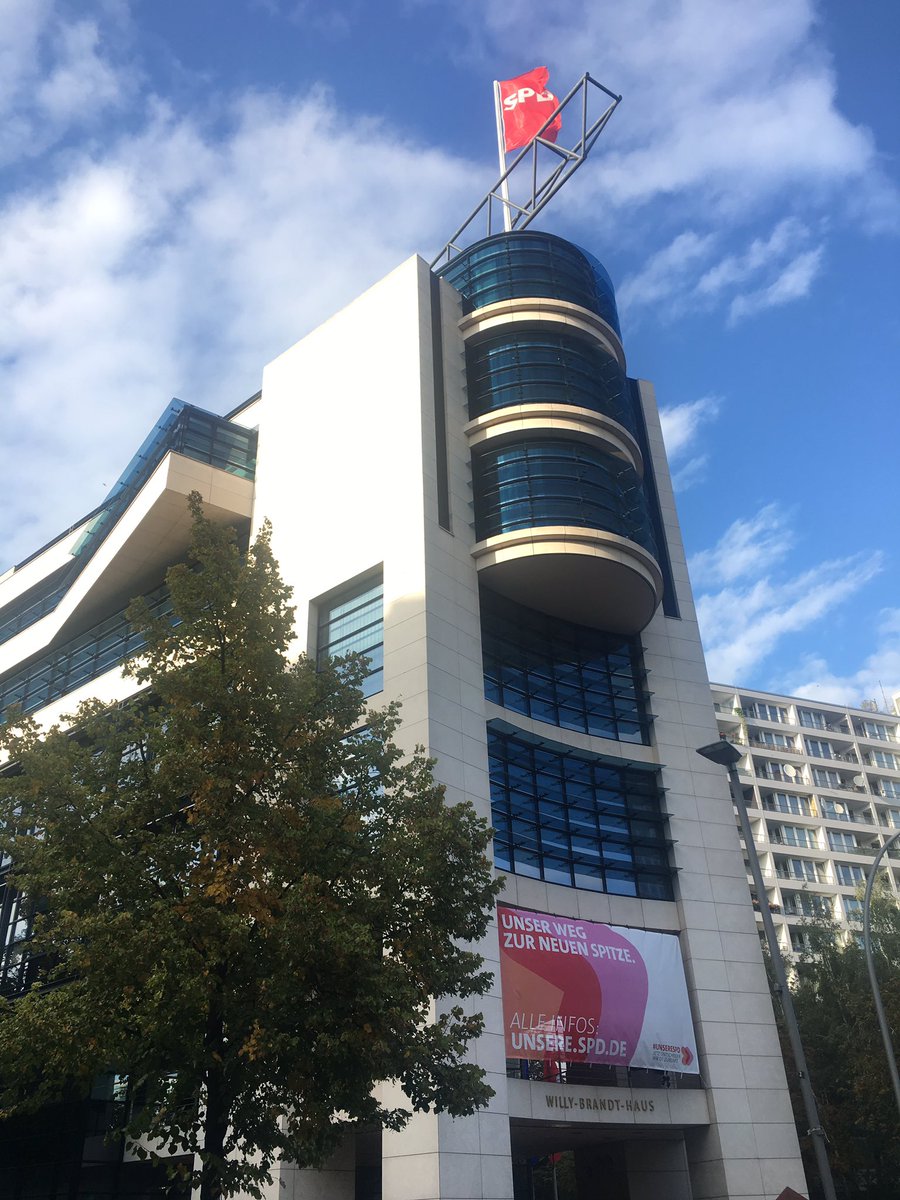 Gesine Schwan على تويتر Die Hallen Im Willy Brandt Haus Fullen
