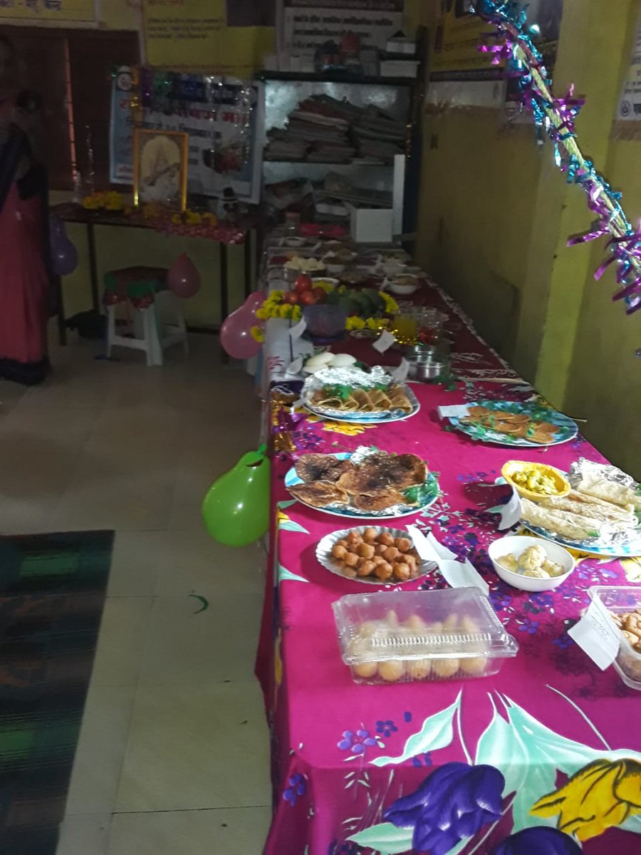 IndorePoshan's tweet photo. Birthday celebration of more than 100 kids were conducted today across different projects of Indore on the occasion of #PoshanMaah2019. 
#PoshanMaah2019 #SuposhitMP #PoshanMeBhiIndoreNo1 #ThankyouAnganwadiDidi #PoshanTyoharSeVyavahar @MinistryWCD @mp_wcdmp @smritiirani https://t.co/8m5FIhsD9r