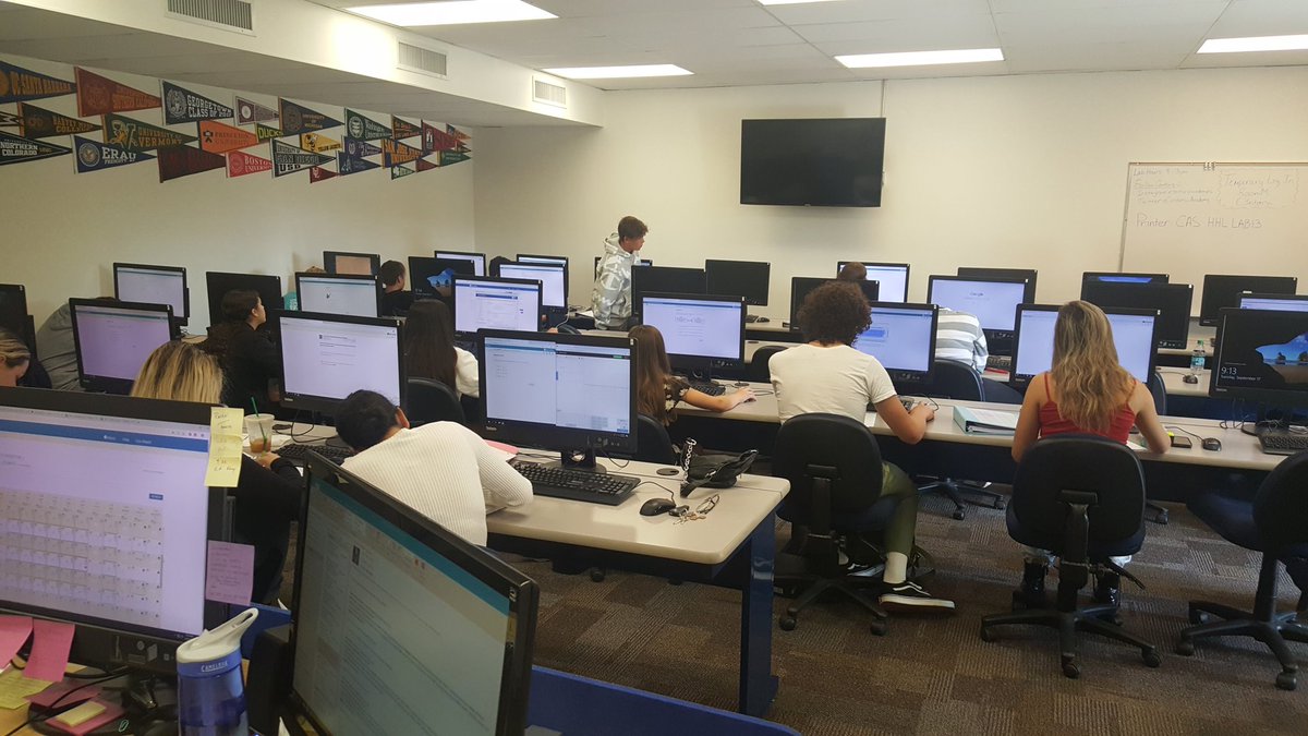 Century_Academy's tweet photo. Busy computer lab and it's only 9:14! #testtakers https://t.co/3C5ld21wEi