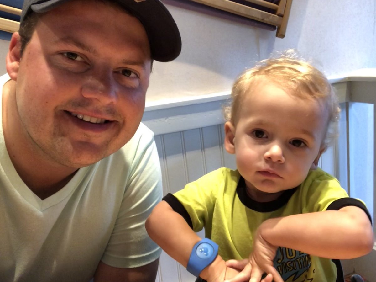 Ben__Hutchison's tweet image. #CarterHutch #BabyBoyMagicBand #CharacterBreakfast #Frozen
