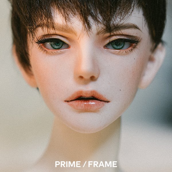 prime_frame's tweet photo. 프라임프레임에서 준비중인 첫번째 헤드를 살짝 공개합니다.👀
타입명은 MAJORAM, SD17사이즈요:)
아직 메이크업도, 스타일링도 전부 임시이지만 개인적으로 조금 맘에 들게 나와서 슬쩍 올려봅니다.
이 아이도 10월을 목표로 준비중이에요!🙌 https://t.co/yJYKEBWdu3
