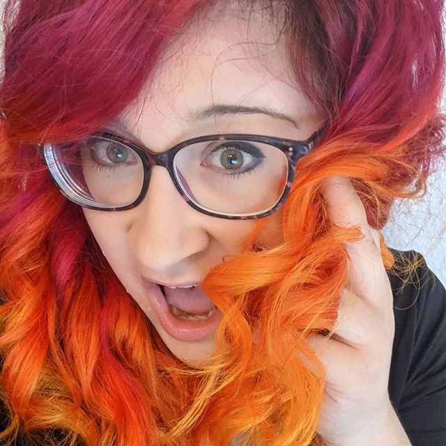 WalterStephanie's tweet photo. The girl is on fireeee 🔥
(And yes it's really totally radioactive orange because the dark tulip bled on the yellow but I like it) amazing work by @hellgy and @geoffreycrofte #crazyhairclub #crazyhairclub #larichedirection #darktulip #yellowarticfox #tw https://t.co/49BZv2nlAo https://t.co/aLxhVdcCey
