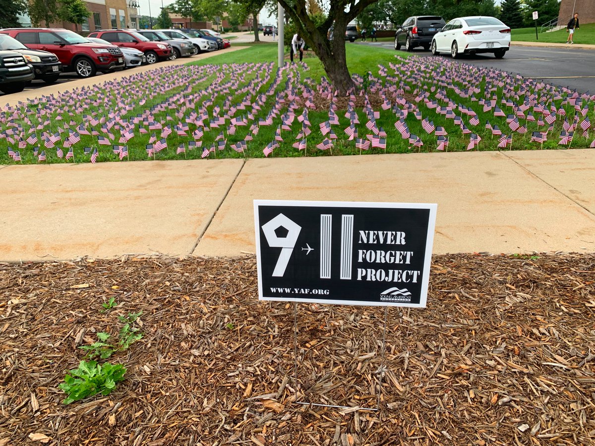 Tunnel2Towers's tweet photo. Chairman of @MartinLutherYAF Nick Grzegorzewski rallied his org and @MartinLutherHS behind #OperationSpareChange raising over $300 benefiting #Tunnel2Towers! They also planted nearly 3000 flags as part of #ProjectNEVERFORGET! Thank you, #YAF! https://t.co/umVw1SEIpg
