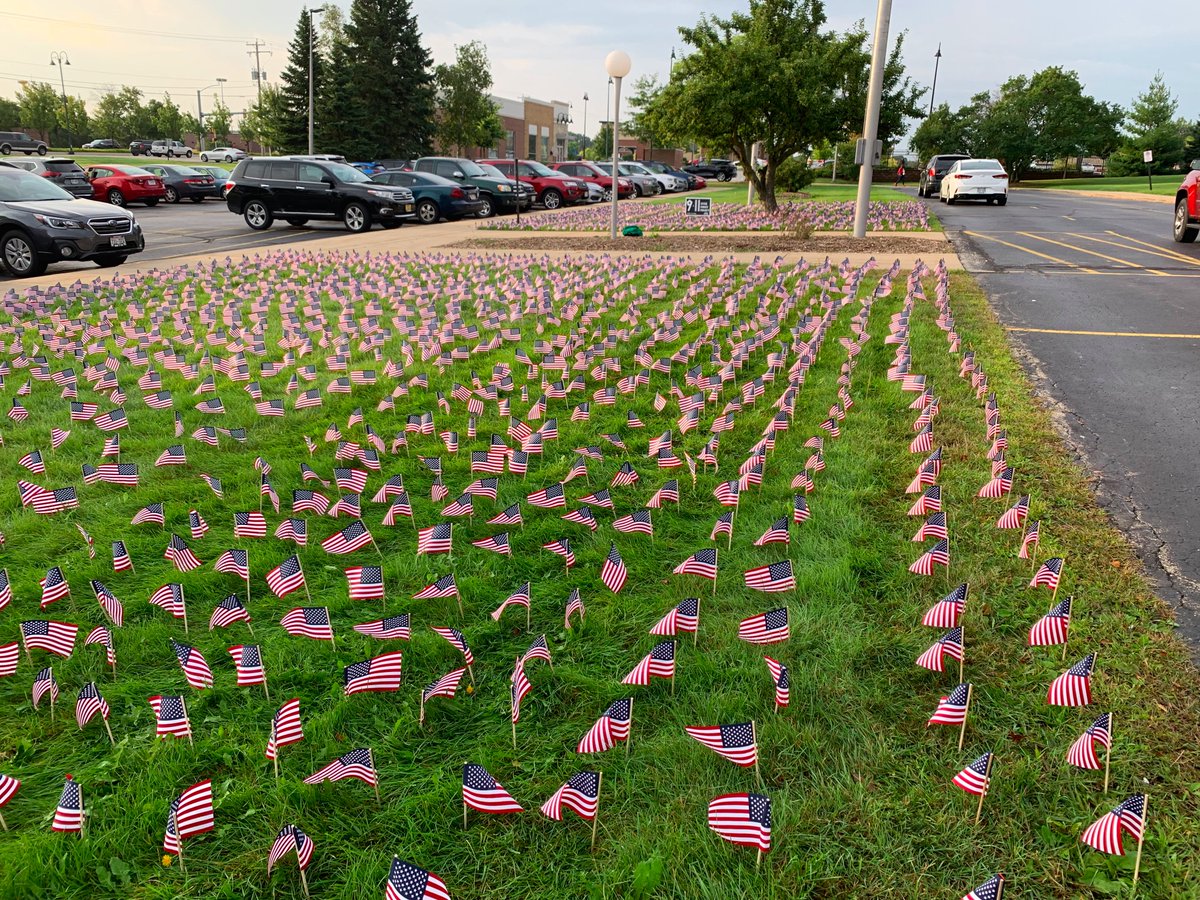 Tunnel2Towers's tweet photo. Chairman of @MartinLutherYAF Nick Grzegorzewski rallied his org and @MartinLutherHS behind #OperationSpareChange raising over $300 benefiting #Tunnel2Towers! They also planted nearly 3000 flags as part of #ProjectNEVERFORGET! Thank you, #YAF! https://t.co/umVw1SEIpg