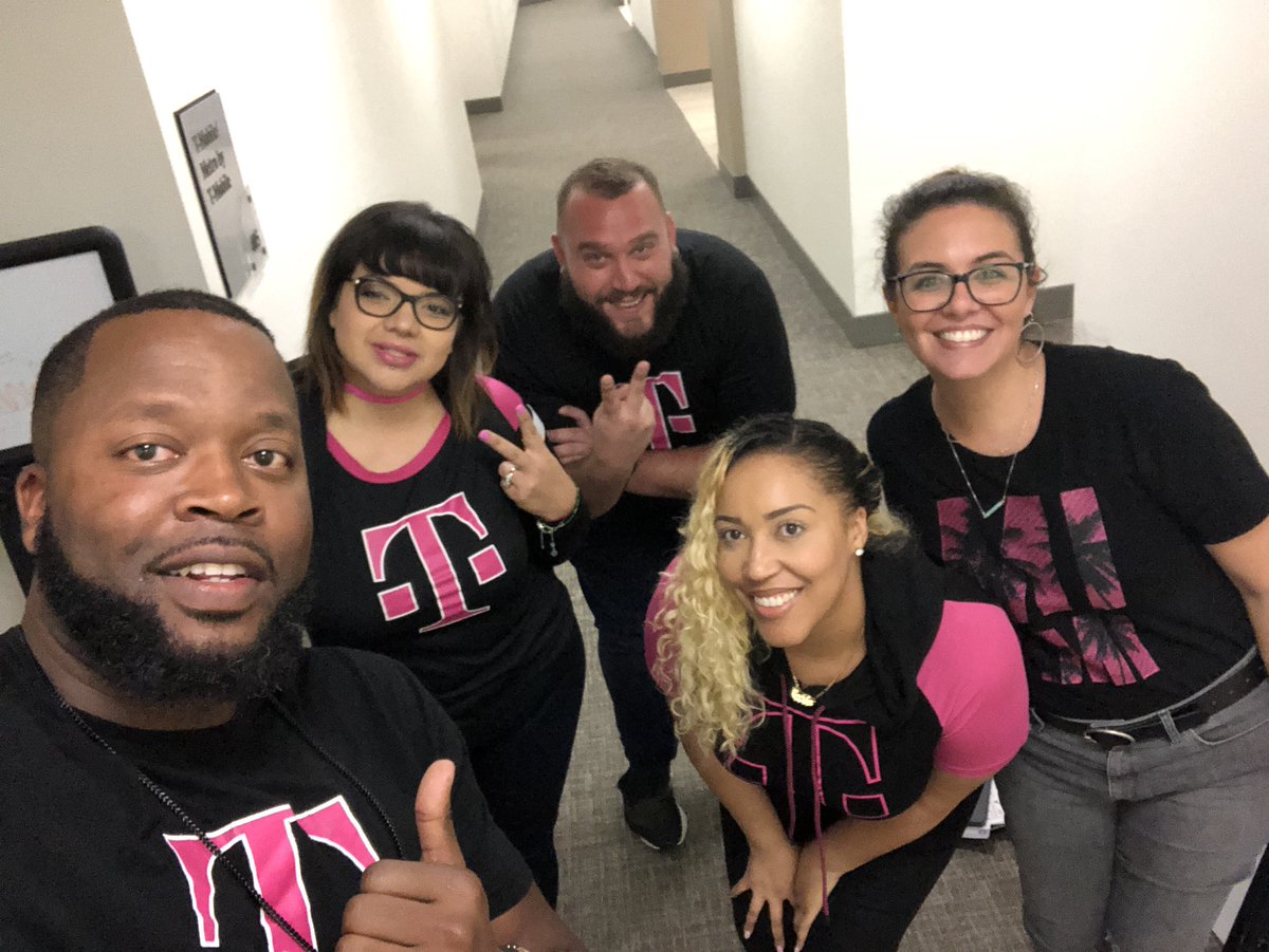 Always_SmilingC's tweet photo. #Verge #DTPCS #TCC @candicelopez03 @emusers @Starandzipper #TU #Sunrise @trevorwill23 #Alex @normadowney86 https://t.co/VrwG6LYmf1