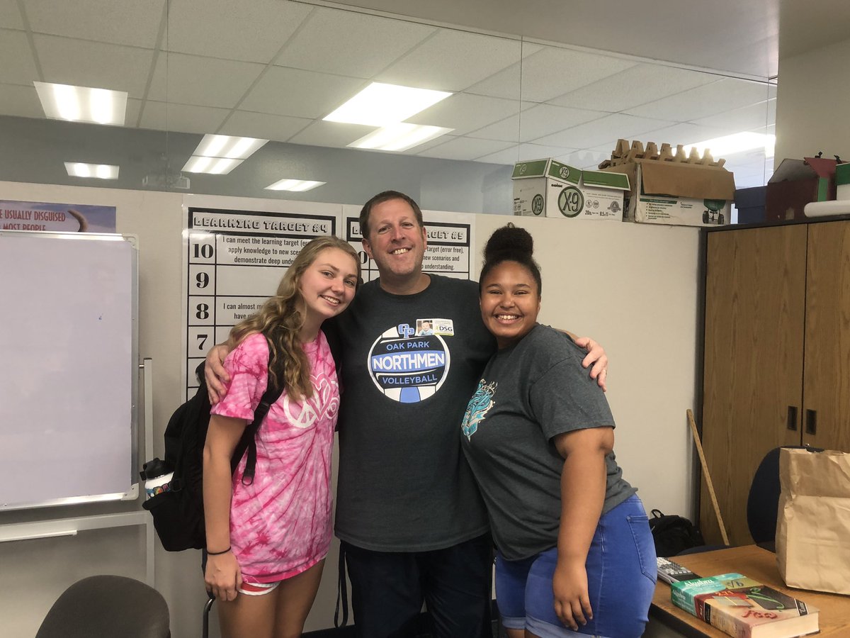 CallieJC13's tweet photo. Celebrating #MASCbirthday by bringing our favorite teachers lunch today!!! #MASCstuco @MASCstuco @Northmen_STUCO @Northmen_OPHS https://t.co/z6HpdK4DE5