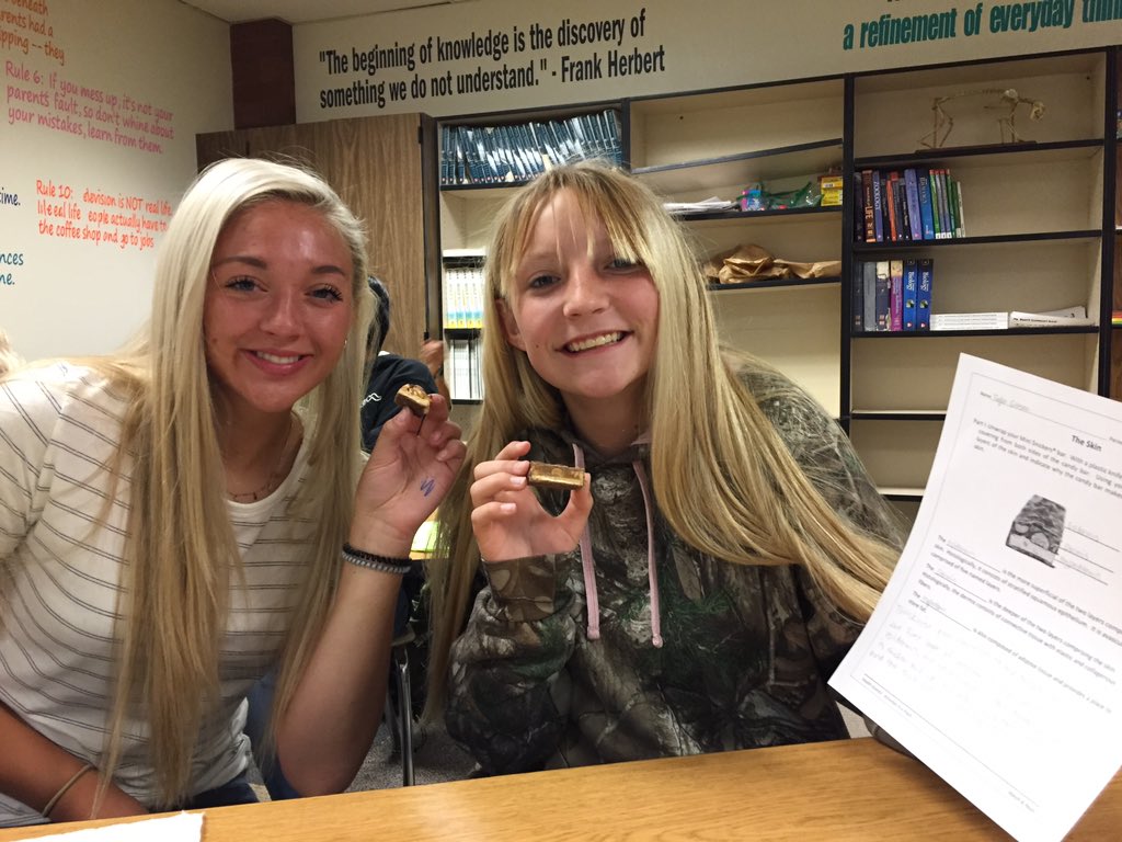arobinsonSSRAMS's tweet photo. Comparing snickers to the layers of the skin #introtohealthscience #sshs #RamFam https://t.co/dLQJ8ce2Re