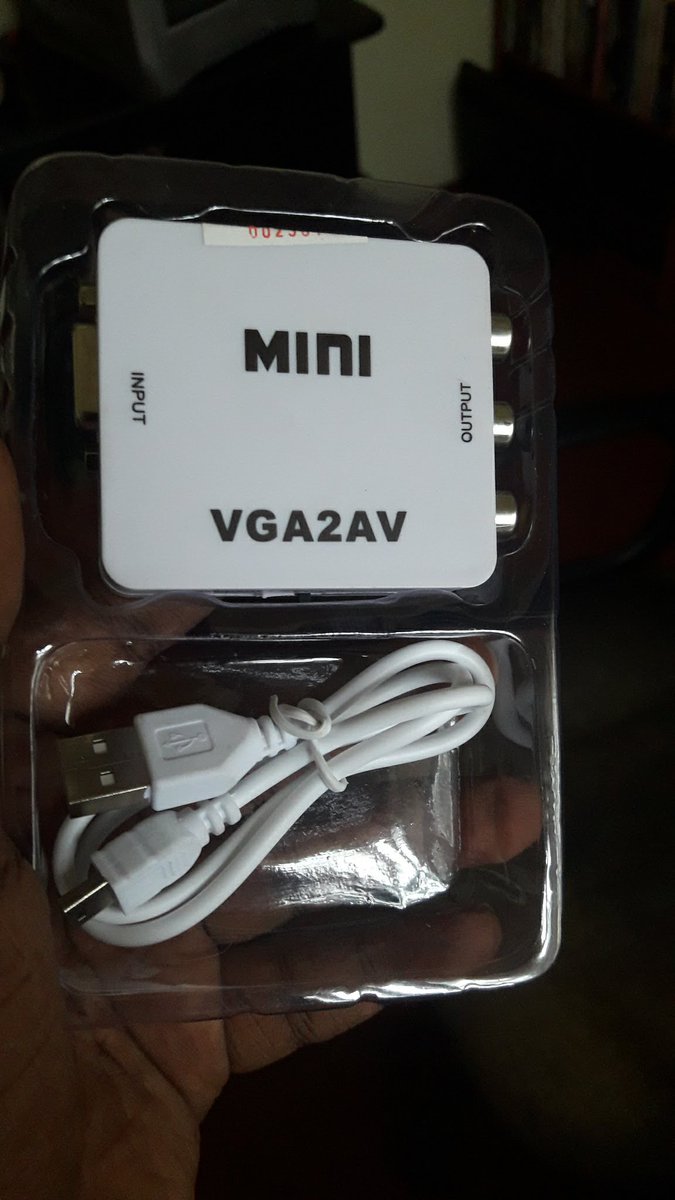 Its finally here! I now I can hook the batocera pc to the tv! I'd still be looking for one of these (tons of "vga to hdmi" converters out there but A/V stuff seems rare af now) if it wasnt for this one retailer who went the extra mile and had one specially ordered just for me.