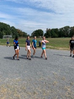 WVMSDragons's tweet photo. #WVMS #Waterbound Ss took #ActiveLearning to a whole new level! Ss timed their walking in order to calculate walking rates as a part of a #simulation of the Walking Purchase of 1737! #WalkingTreaty #2ndaryHistory #IntegratingMath #OutdoorClassroom #LMSD https://t.co/N0r76bGA3Z