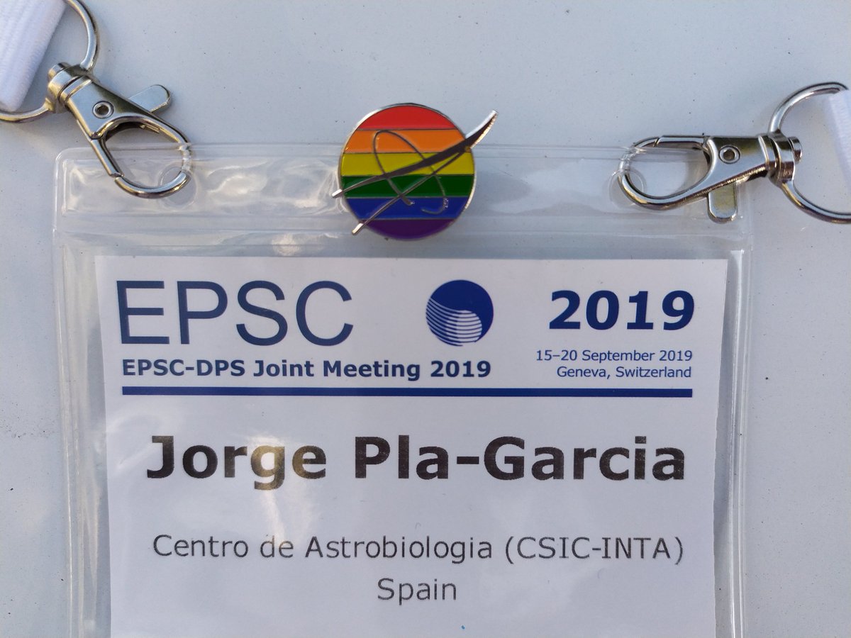 JorgePlaGarcia's tweet photo. ¡Ya tengo mi pin del orgullo de NASA! Me lo ha dado la gran Sara Hörst en el #epscdps2019. Thanks so much @PlanetDr! #NASApride #OrgulloNASA https://t.co/D48Dzik9m2