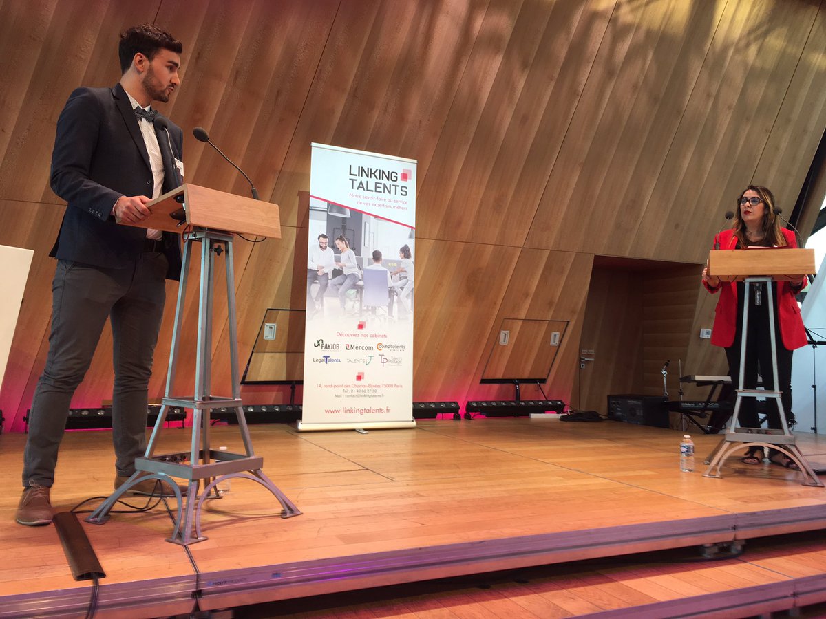 chloe_LinkingT's tweet photo. En direct de la finale Mercom. Merci à nos deux finalistes!#LTSP2019 https://t.co/bkfuAtSgff
