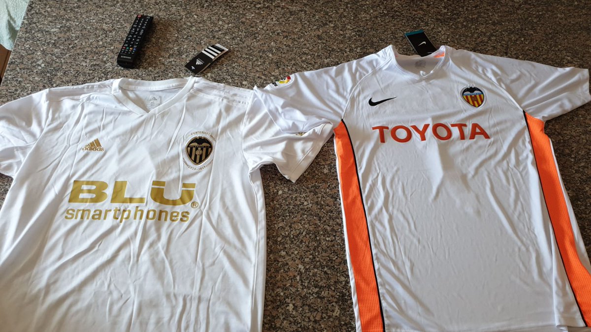 Camisetas Valencia
- Temporada 06/07
- Temporada 19/20