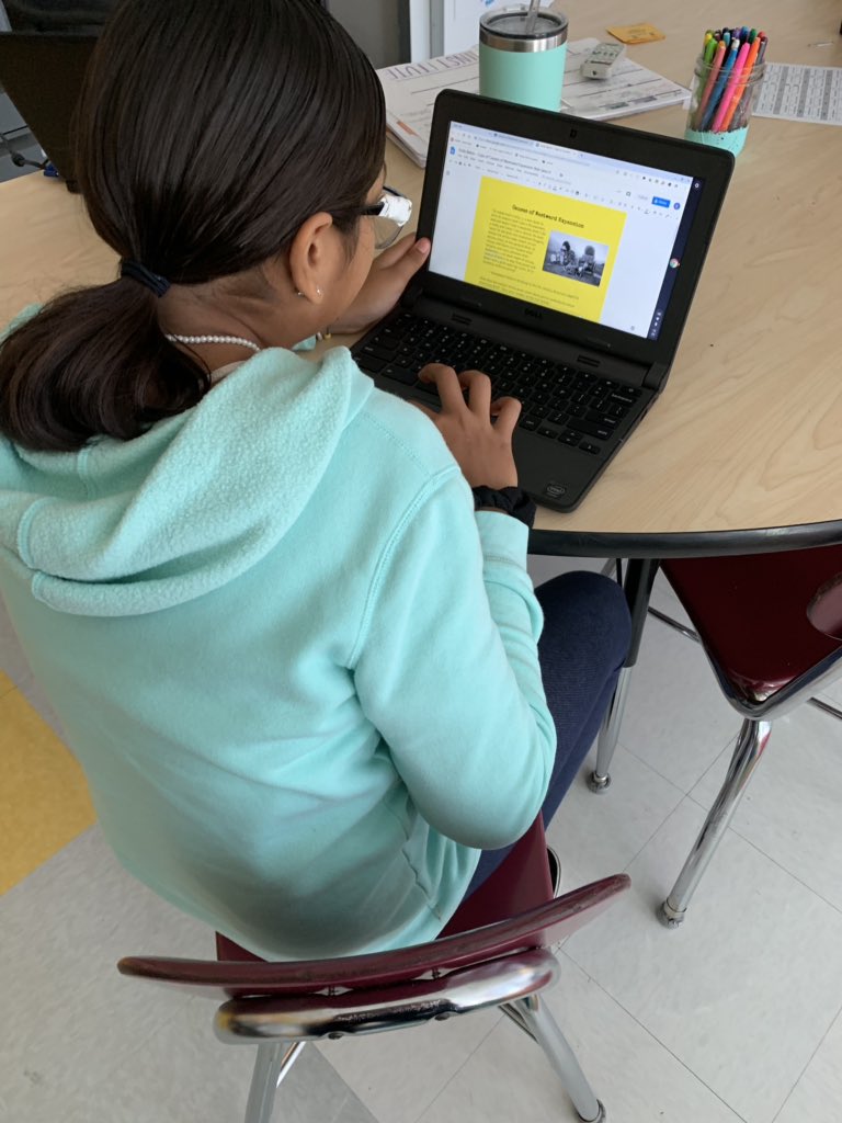 MrsOToole5's tweet photo. In preparation for our field trip on Thursday, We are doing a web quest today on Westward Expansion. 🤠🐎 #bsd2 https://t.co/wBVUOzfooD