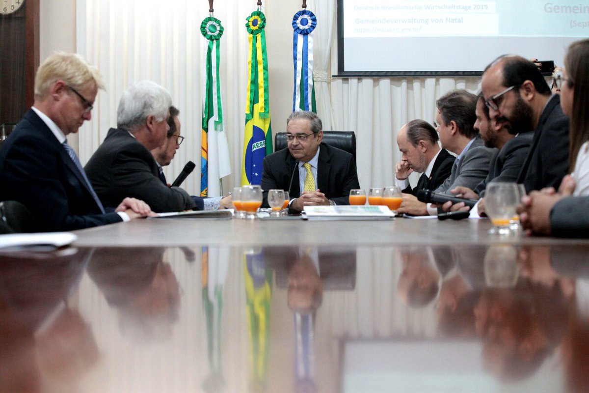 alvarodiasrn's tweet photo. A reunião desta manhã foi uma ótima oportunidade para apresentar nossos potenciais e dialogar sobre possibilidades de futuras parcerias. O encontro revelou interesse mútuo em realizarmos ações em conjunto #parceria #dbtw2019 #prefeituradonatal https://t.co/o5L8qRv2N3
