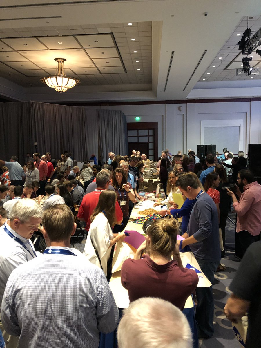 GP_JeffStandish's tweet photo. @GPProfessional national business meeting and we start with a public service project. 500+ people making things happen for kids in #ATL. #gpemp https://t.co/Di2oTgRgIC