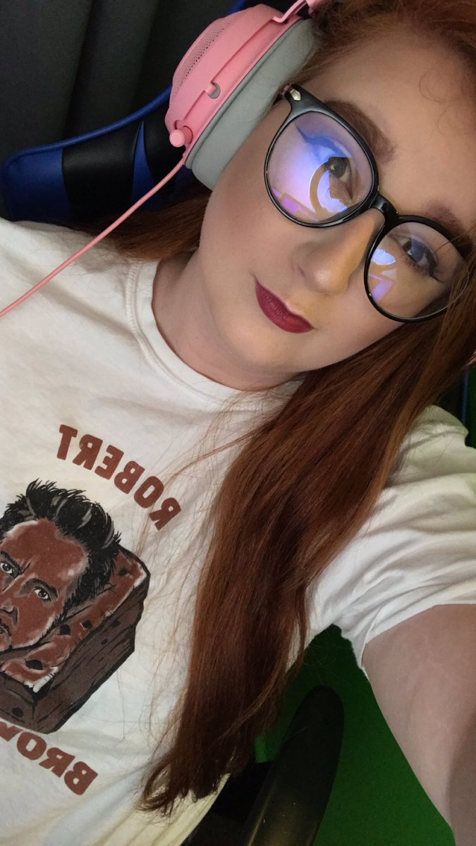 Live! 

Got a comfy shirt (@monthlyteeclub) and got the new @DeadByBHVR 

Will be joined by @invi_tv @Ekosyde and @TooLargeToFloat 

Mixer.com/LittleLaggy