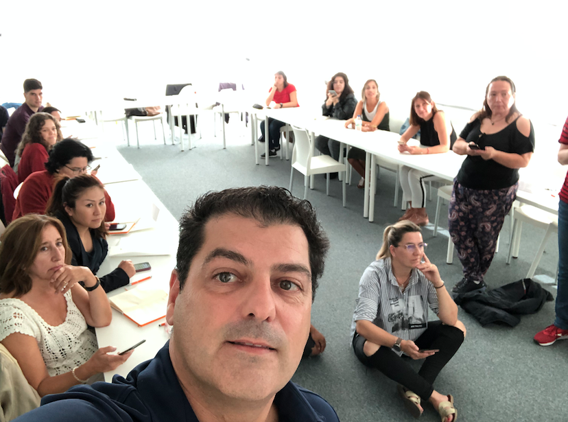 Los nervios están siempre cuando haces una formación o un taller y se reflejan en nuestras camisetas con unos sudores al estilo Camacho, ahora que tengo mi polo <a href="/sepiia/">LuUu</a> ya me he olvidado y no aparece ni una pizca de sudor, buen trabajo chicos¡¡¡ me encanta lo que hacéis