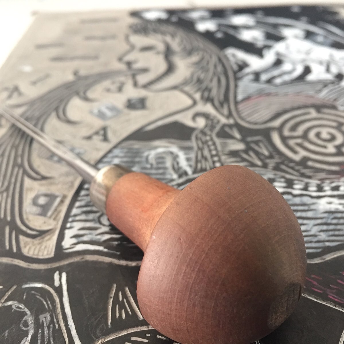 Borgje's tweet photo. Net voor #kunst #wageningen was mijn nieuwste #linoprint klaar. Nu staat ie ook op mijn blog: #nautilus linoprint met in de hoofdrol #neptunus met #baard. Lees hier hoe deze print tot stand kwam. https://t.co/o0vSpwuEeS https://t.co/8ZoUaJFo6L