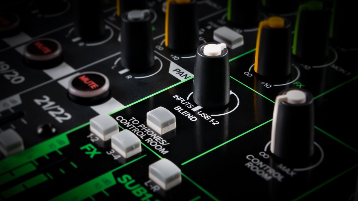 AvidProTools's tweet photo. Mix like a pro with the new @MackieGear line of ProFXv3 series mixers, served up with Pro Tools | First and the unique Musician Collection of AAX plugins
⠀
BLOG ▶️ https://t.co/tkawTWRwOl
⠀
#mackie #gear #protoolsfirst #update #aax #plugins #music #mixing #recording #daw https://t.co/piWYnzcBBj