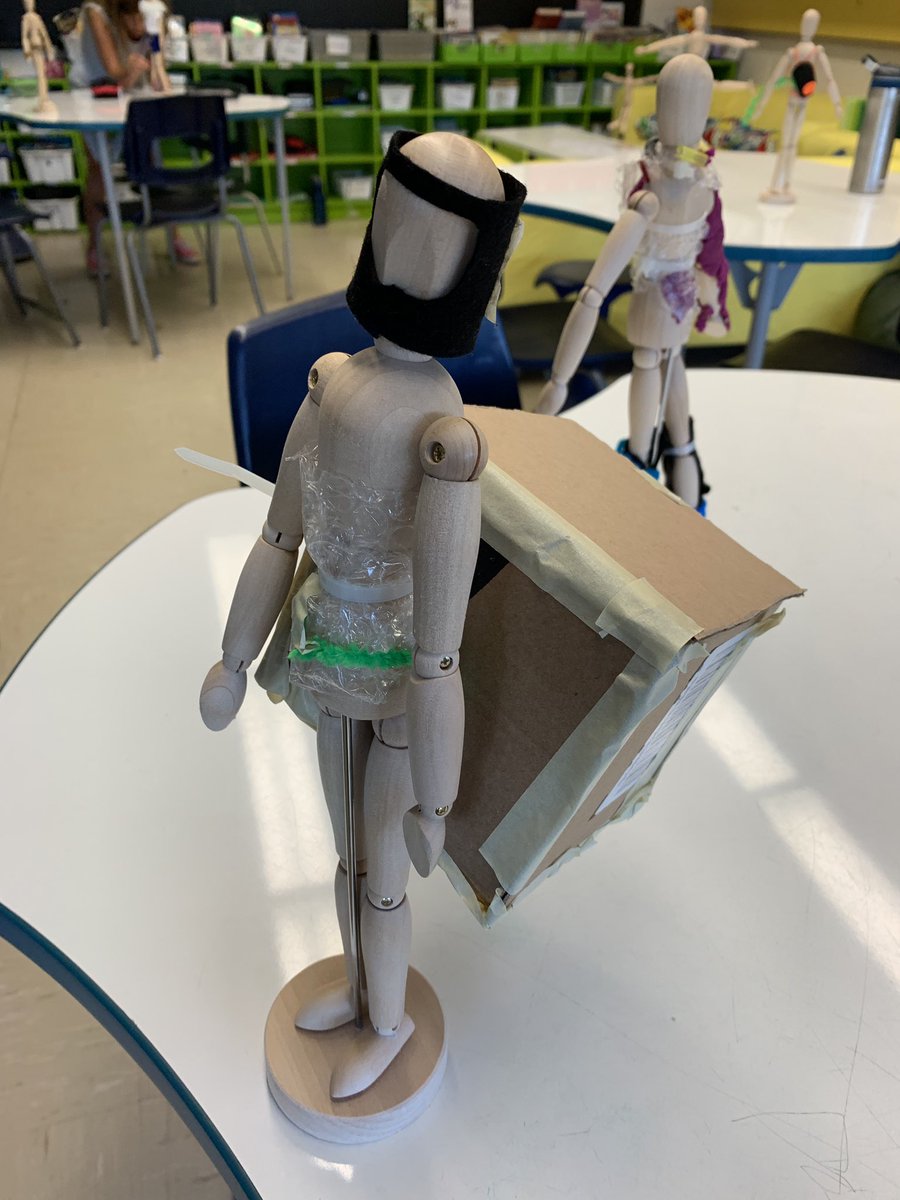 msdaphnesclass's tweet photo. #testing our prototypes for the #designthinking process. #LearnQuebec #lbpsb #DeepLearning https://t.co/paNLaAYfld