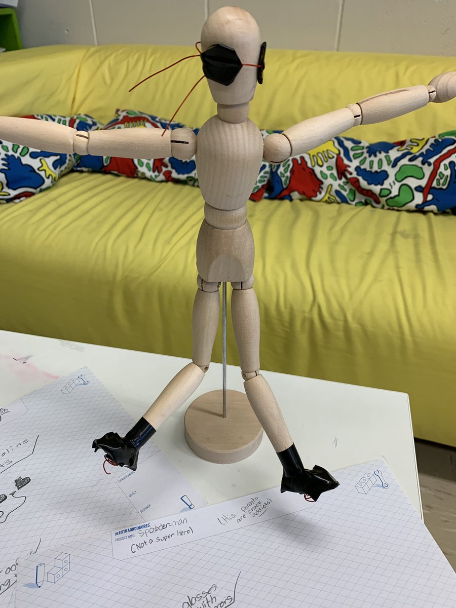 msdaphnesclass's tweet photo. #testing our prototypes for the #designthinking process. #LearnQuebec #lbpsb #DeepLearning https://t.co/paNLaAYfld