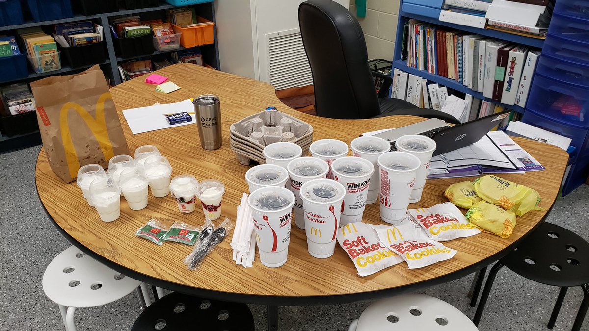 DavekosG's tweet photo. When your class hits their first goal for great behavior!!! 🍟🍪🥤🍦#gkcogs #gkbehaves #3rdisthebest https://t.co/zxLNvJWBSd