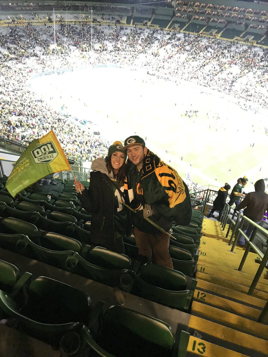 lindsuhhhh's tweet photo. Draft me to your fantasy team
#GoPackGo #PackDaddy https://t.co/JukfZN9HYx