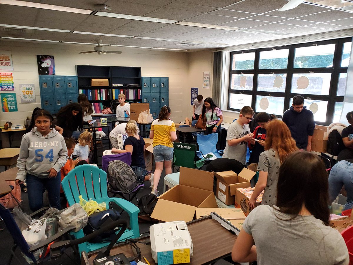 TKendrick27's tweet photo. My service learning students separating and packing the Bahama donations!!!! I'm so proud of them!!!!! @EustisMiddle #teamworkmakesthedreamwork https://t.co/VT5coRpUlA