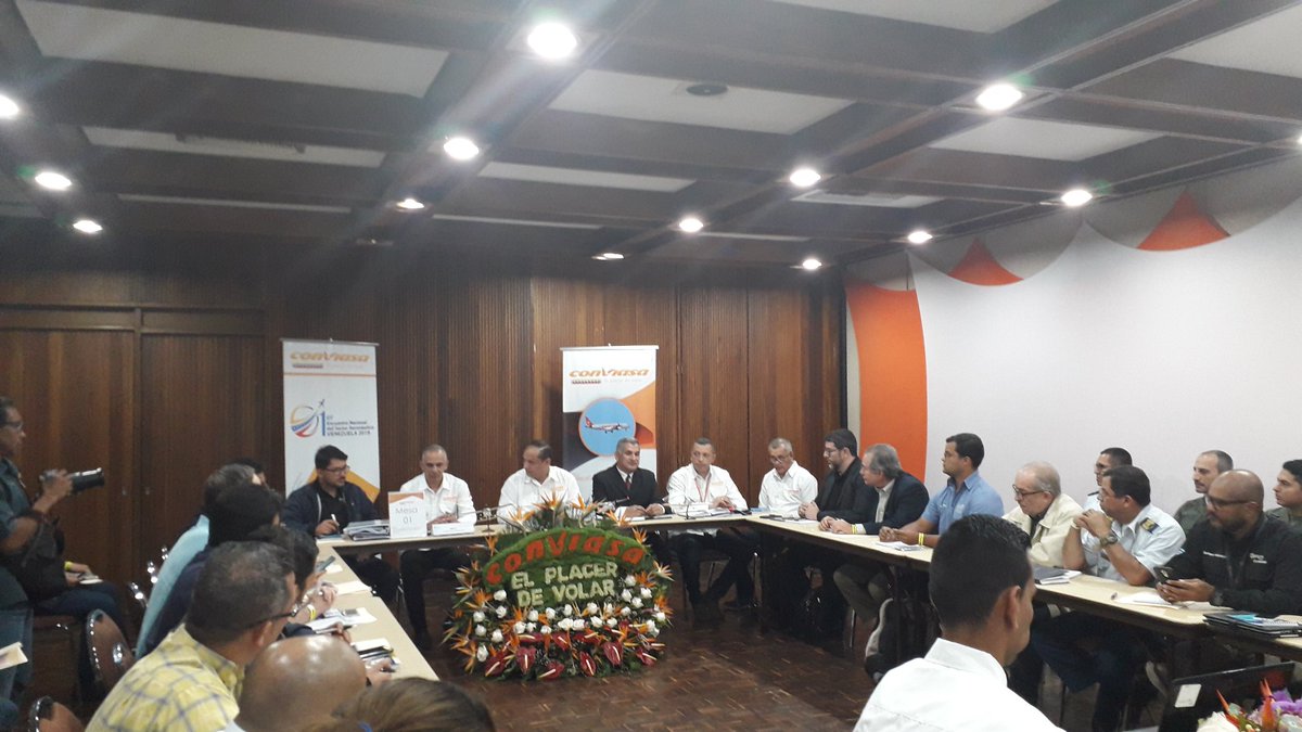 ComproticUnefa's tweet photo. #17sep La @unefa_ve participa activamente en las mesas de trabajo del 1er Encuentro Nacional del Sector Aeronáutico Venezuela 2019 para impulsar la industria nacional @NicolasMaduro @angiolillofp @INAC_Venezuela #SectorAeronáuticoEnMarcha https://t.co/l9njl25KLN