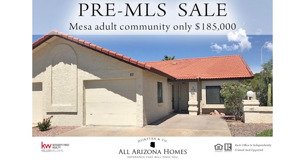 AllArizonaHomes's tweet photo. Only $185,000 in premier #Mesa active adult community with rec center &amp; heated pool. Updated 1,049 Sq Ft, 2 bed, den, tile flooring, vaulted ceilings, open kitchen, big master, beautiful backyard. 480-812-9200 PIN #4080
#PhoenixRealEstate #AllArizonaHomes
https://t.co/Wg06jE3mrS https://t.co/TAA3VAb5C5