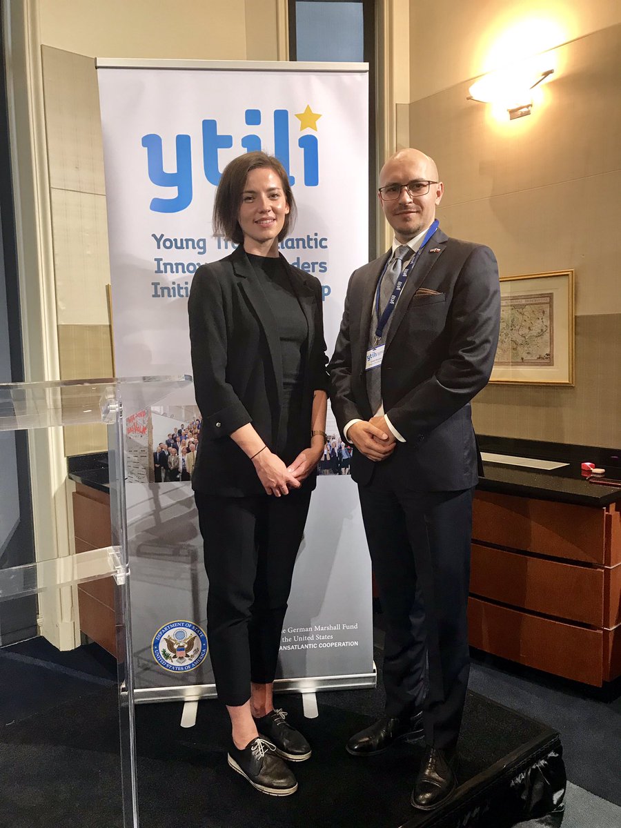 CZinWashington's tweet photo. Congratulations to Czech innovator and entrepreneur @FortovaHana and #Frusack - compostable & reusable shopping bags for fruits and vegetables, on representing Czechia in this year’s #YTILI program by @gmfus and @StateDept 👏 https://t.co/094Rs0jQEC