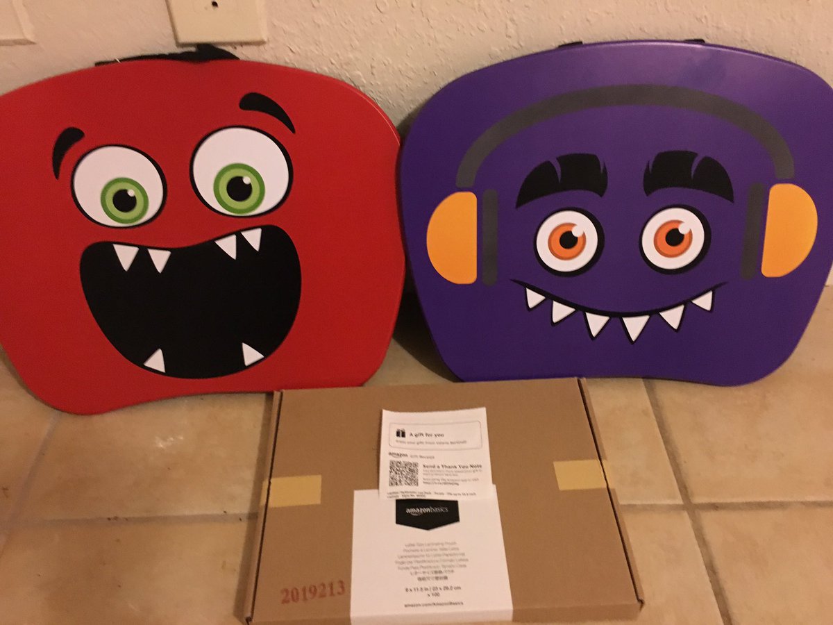 nplace1's tweet photo. Wow! 🎉🎉Thank you Valerie Bertinelli @Wolfiesmom ❤️I came home today to 2 more super cute lap desks and 4 kore wobble chairs😆 I  really am honored to receive these gifts for my students. Thank you from the bottom of my heart ❤️ #clearthelists #support_a_teacher #shrinkthelists https://t.co/RCtJyrgW6T