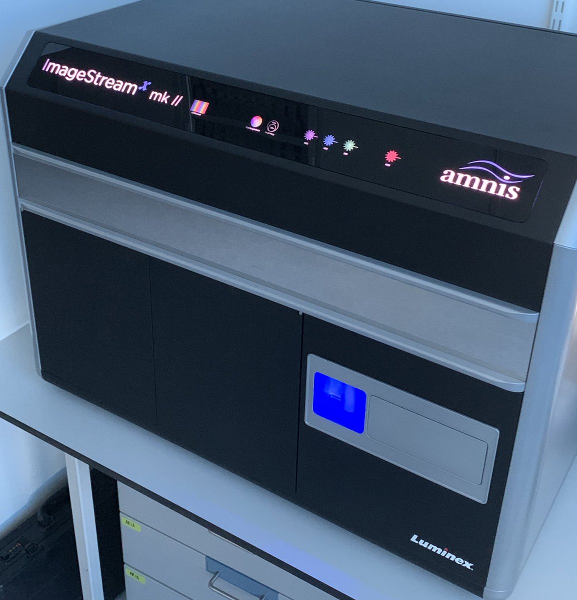 VIBFlowCoreGT's tweet image. For sure not the first #Imagestream in the world, but maybe the first one with a @Luminex logo on it! Looking forward to start doing some crazy imaging flow cytometry in our core facility @IRCFlowCore!!! @VIBLifeSciences