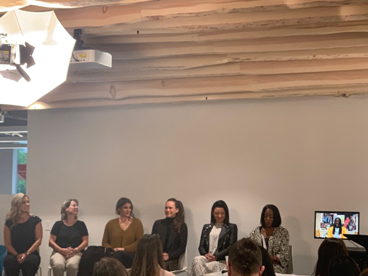 Laurel Walzak tweet media