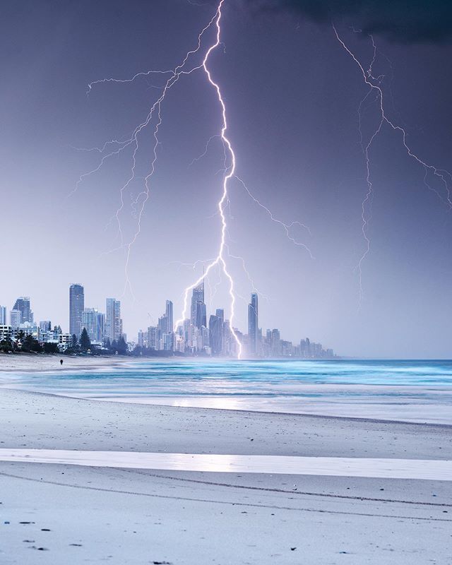 The first real thunderstorm of the season rolled over the Gold Coast last night and it was pretty epic. 
@destinationgoldcoast 
<a href="/queensland/">Queensland Australia</a> 
________________________
📷 
Sony 
DJI
Manfrotto 
Lowepro 
________________________
All images available for p… ift.tt/32QCxpE