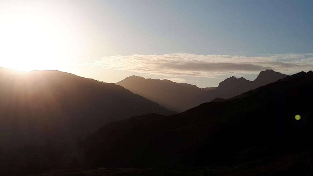 timjb69's tweet photo. When this is the commute home #LakeDistrict #theplacetobe #rurallife https://t.co/sPSnaSaur1
