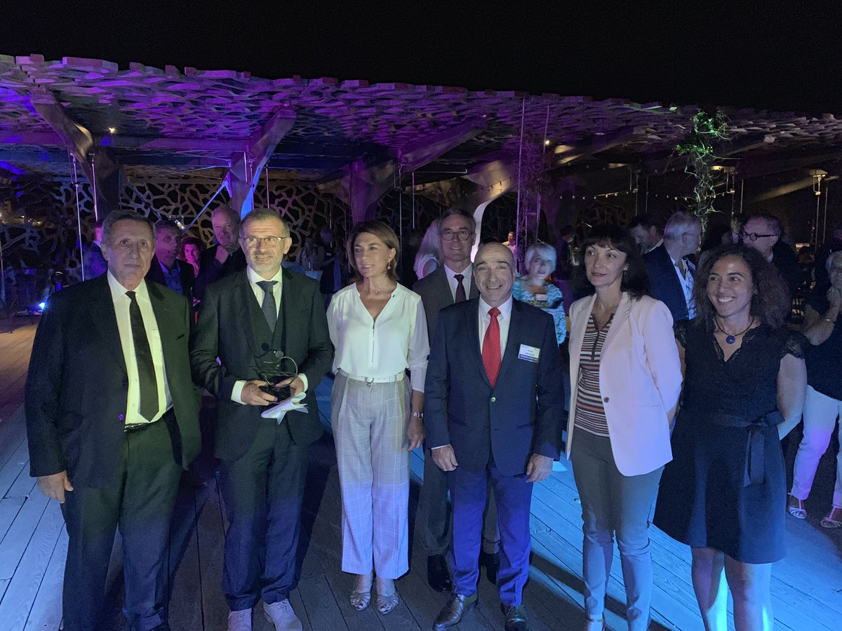 Le prix de l’#Engagement a été remis ce soir par <a href="/MEDEF_Sud/">Mouvement des Entreprises de France Sud</a> au <a href="/Mucem/">Mucem</a> à Yves Fagherazzi, directeur général de la #SERAMM. « L’important n’est pas de savoir comment faire pour être le meilleur au monde, mais comment faire le meilleur pour le monde. » ⤵️
#SGAR #NuitdeLEngagement