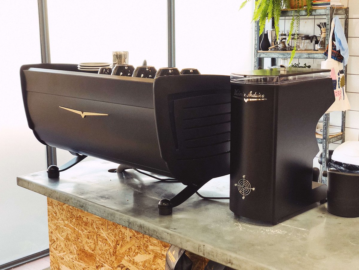 Roastworks Coffee Co. (@roastworksdevon) on Twitter photo We’ve just taken delivery of our baller new custom <a href="/victoriaarduino/">Victoria Arduino Official</a> #BlackEagle for The Lab. I mean, look at it 😍 Thanks to Ben at <a href="/UrbanEspressoUk/">Urban Espresso</a> for the slick work. If you’re looking for a premium machine for your café, we now offer the full VA range. #info@roastworks.co.uk We’ve just taken delivery of our baller new custom <a href="/victoriaarduino/">Victoria Arduino Official</a> #BlackEagle for The Lab. I mean, look at it 😍 Thanks to Ben at <a href="/UrbanEspressoUk/">Urban Espresso</a> for the slick work. If you’re looking for a premium machine for your café, we now offer the full VA range. #info@roastworks.co.uk